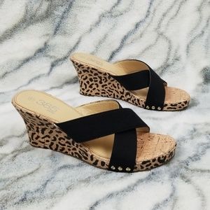 385 Fifth Leopard Print Wedge Sandals US 11 strap